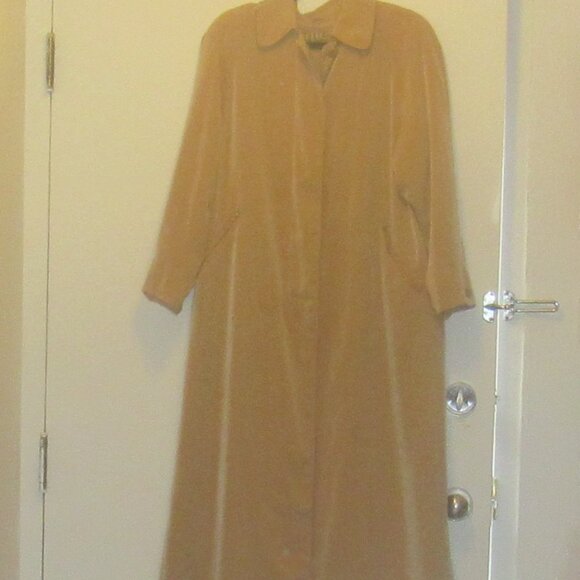 Utex Limited Edition Ladies Trench Coat, Size 6, Vintage, Soft Tan M111 - Picture 1 of 15